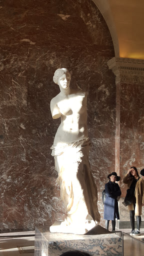 “ Venus del Milo ” ( la diosa