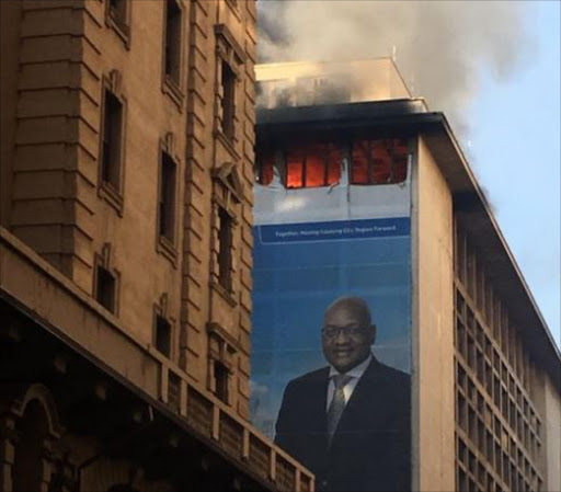 A fire has broken out at the Gauteng Premier's office in Johannesburg. Image: Twitter/Slie4life