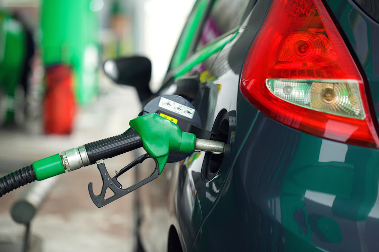 Greenbacks members now get a guaranteed 25c cash back per litre of fuel at bp, helping to reduce the cost of their daily commute. Picture: 123RF/vladstar