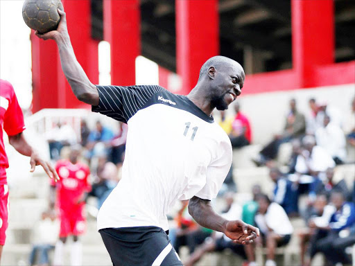 Byron Agunda of Black Mamba takes a shot during their 2014 national men’s playoff match against Ulinzi. /PIC-CENTRE