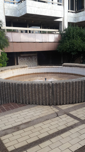 Sand Du Plessis Fountain