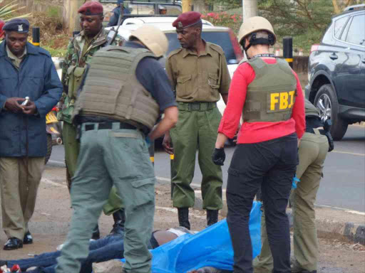 FBI agents and Kenyan authorities outside the US embassy in Gigiri following the shooting of a man who attacked a GSU officer with a knife, October 27, 2016. /PATRICK VIDIJA