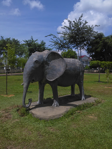 Patung Gajah Berau