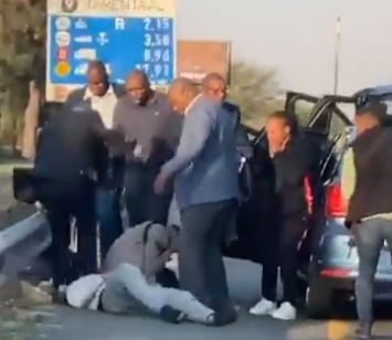 A screenshot of the video of the members of the VIP protection assaulting motorists and passengers on the N1 highway.