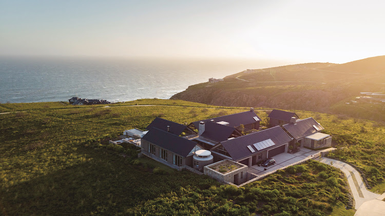 A Pezula House, a four-bedroom house on 9 15Om2 in Knysna, is on the market for R49 million.