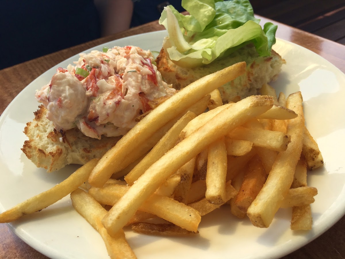 Lobster Roll ! (French fries fried in same oil so not celiac friendly)