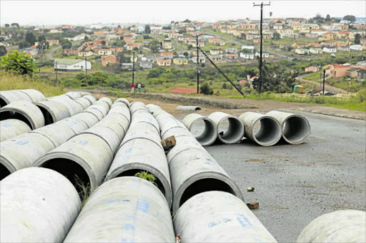 WHEELS CAME OFF: A multimillion-rand upgrade to a 2.3km stretch of the Mdantsane Qumza Highway has ground to a halt and work remains at a standstill as the contractor awaits payment from the municipality Picture: SIBONGILE NGALWA