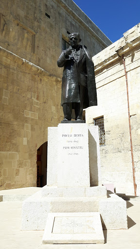 Monument to Sir Paul Boffa