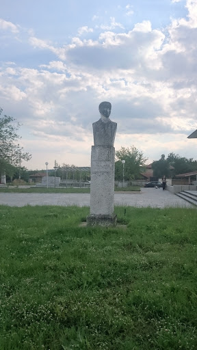 Poncho Bakurdjiev Monument