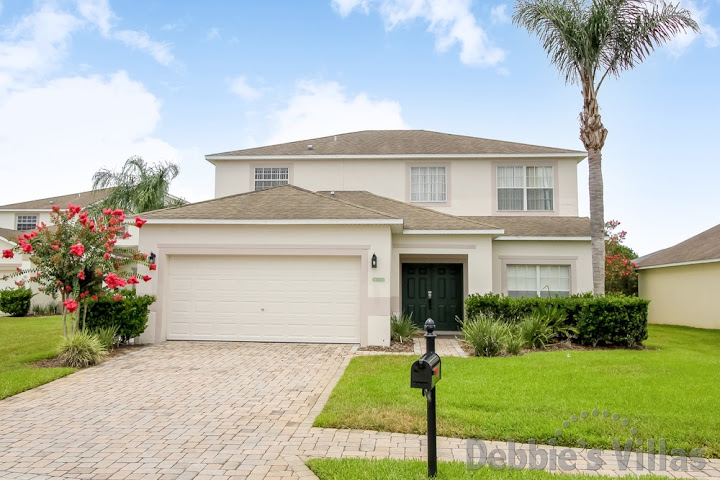 Orlando villa, near Disney, gated West Haven community, west-facing pool, scenic view, games room