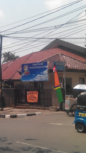 Gereja Katolik Paroki Keluarga Kudus