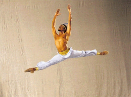 Andile Ndlovu dancing in the International Ballet Gala in Cape Town this week, dazzling the audience