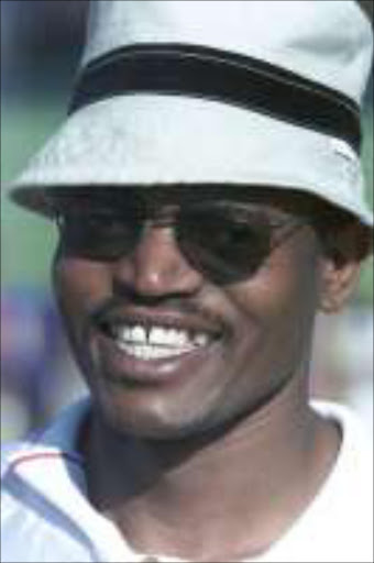COACH SKILLS: Athletics south Africa development manager Molatelo Malehopo. Pic. Antonio Muchave. 01/10/01. © Sowetan.