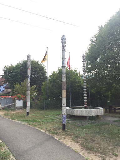 Drei Türme Mit Brunnen