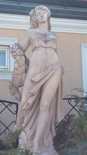 Statue in Oberlaa