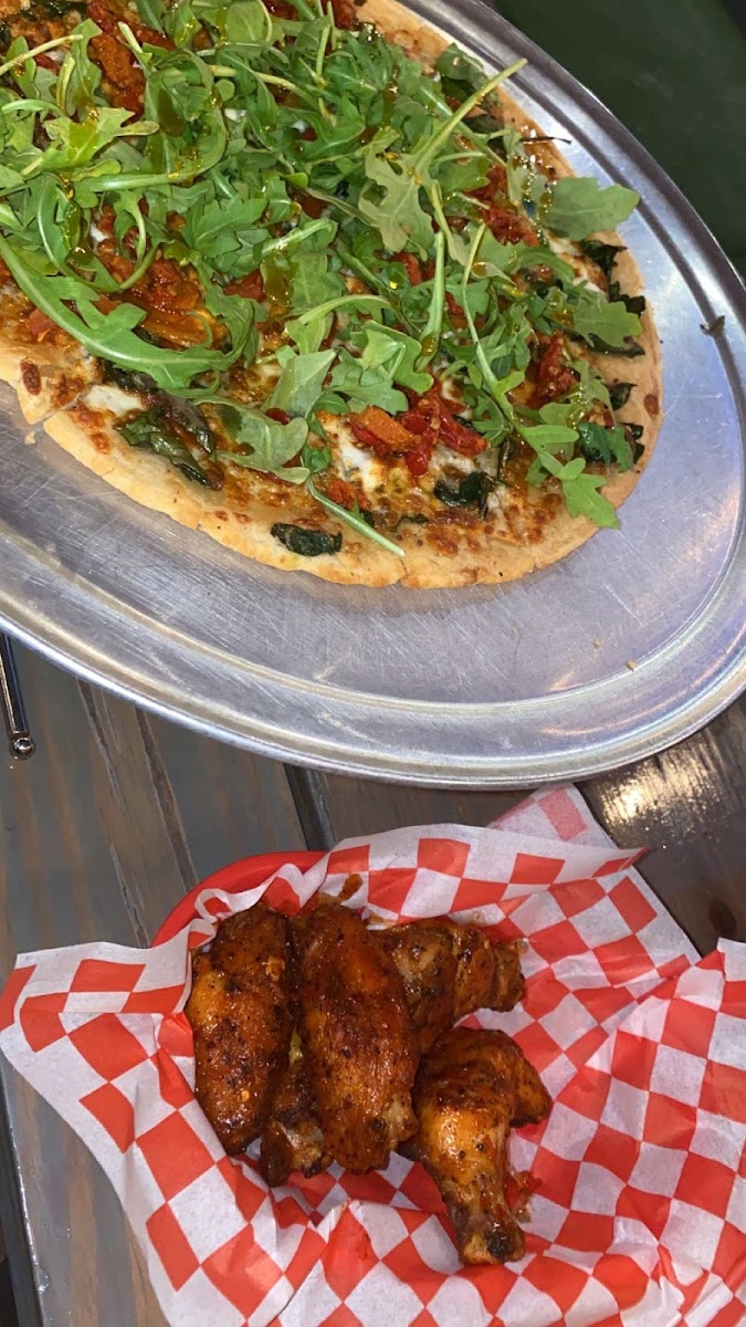 Palmer Sting pizza & buffalo hot wings. Delicious and all gluten free!