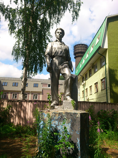Памятник заводчанам