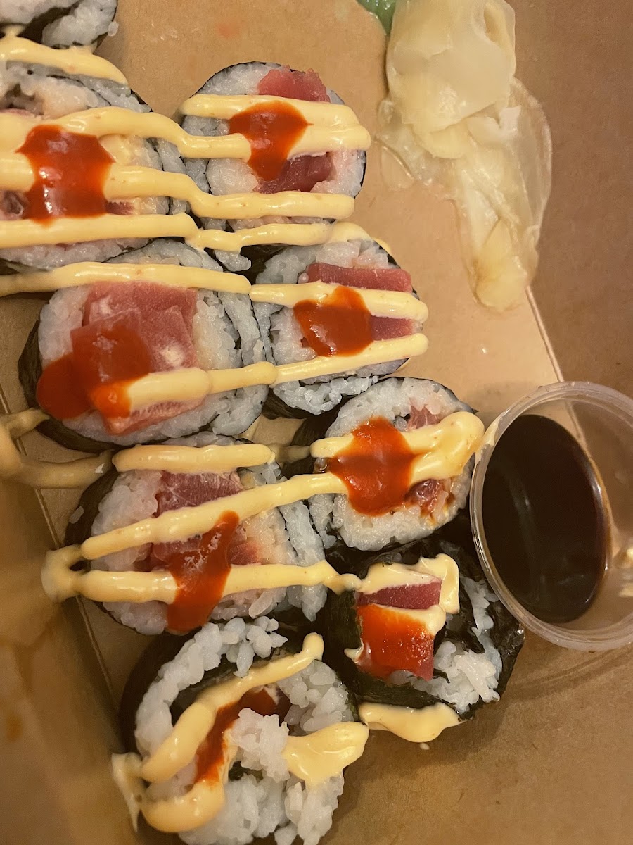 Spicy Tuna Roll with GF soy sauce