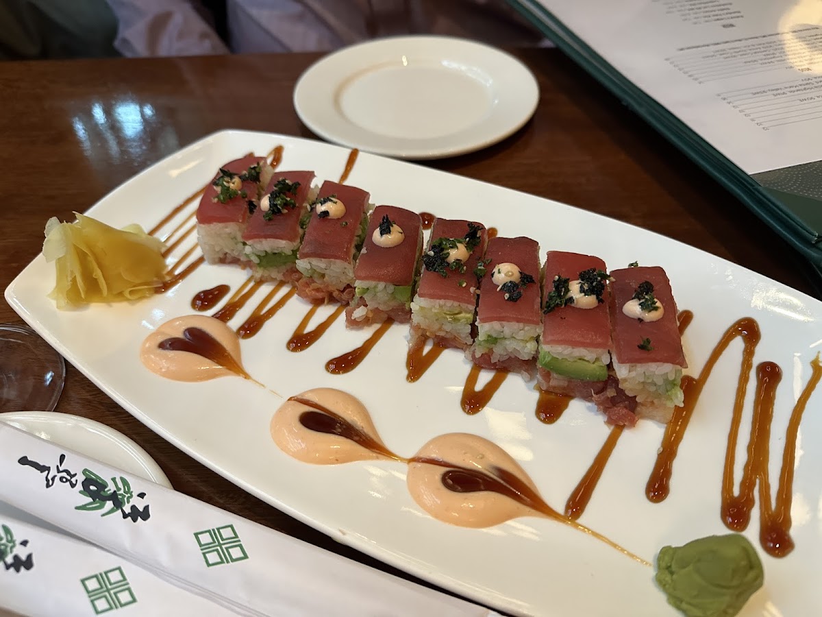 Pressed spicy tuna sushi