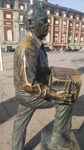 Estatua Astor Piazzolla