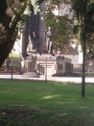 Monumento a Evita