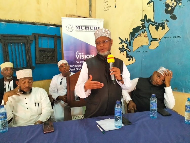 Chief Kadhi Athman Abdulhalim Hussein addressing Muslim leaders and women at the Lamu Fort in Lamu county