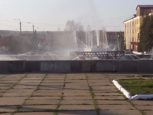 Центральный фонтан в Вятских Полянах