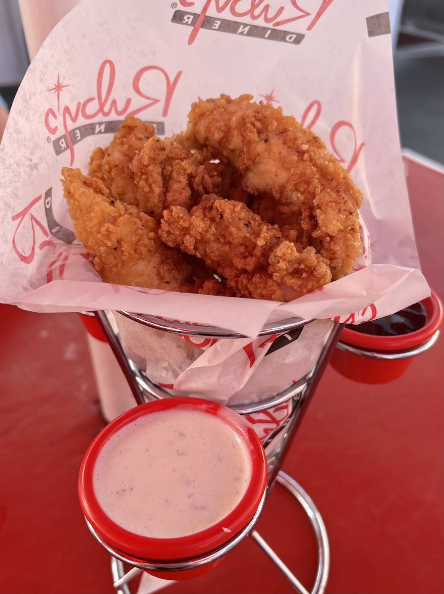 Gluten-Free Chicken Fingers/Nuggets at Ruby's Diner