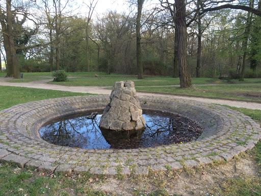Brunnen Im Park