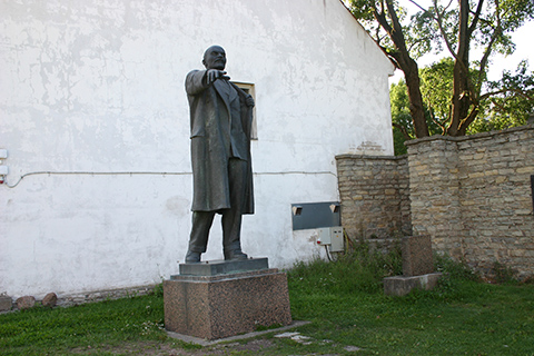 Narva. Lenin ex-monument