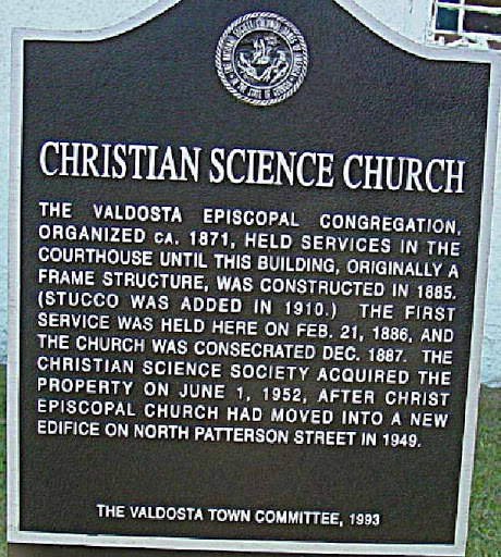 The Valdosta Episcopal Congregation, organized ca. 1871, held services in the courthouse until this building, originally a frame structure, was constructed in 1885. (Stucco was added in 1910.) The...