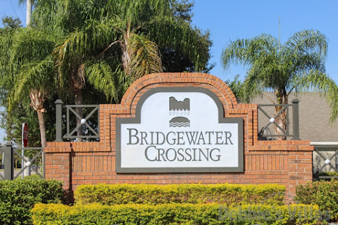 Entrance to Bridgewater Crossing