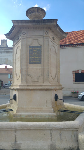 Place De La Fontaine 