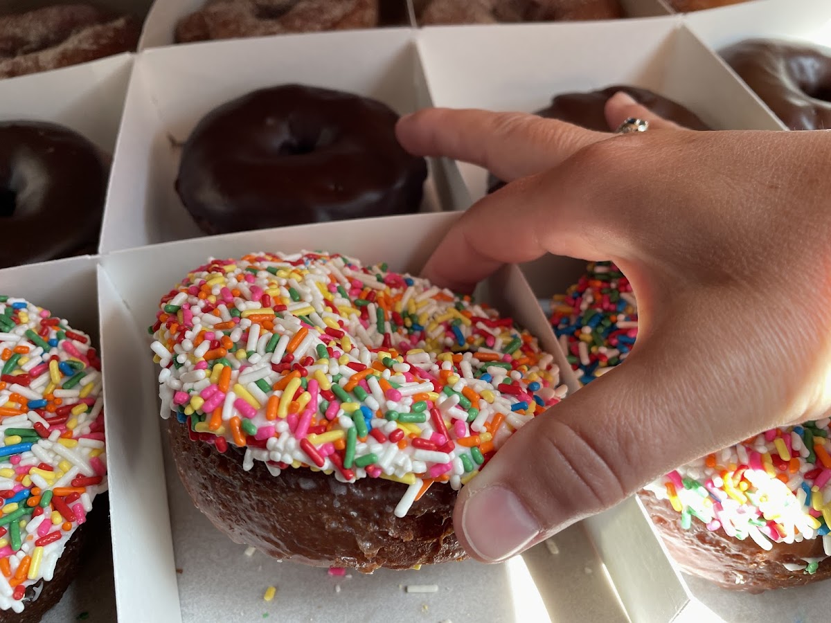 GF Birthday cake - regular size of donut