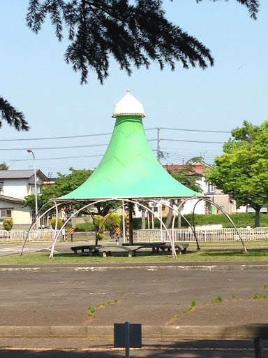 緑のドームテント