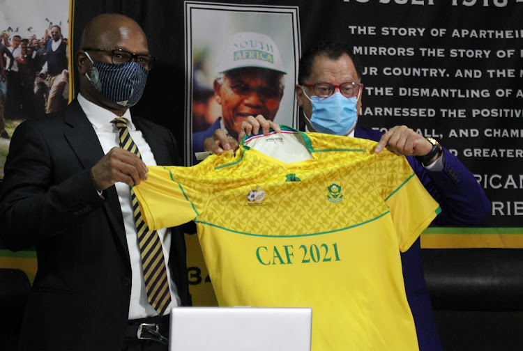 Patrice Motsepe was endorsed by sports, arts and culture minister Nathi Mthethwa (L) and the South Afrian Football Association president Danny Jordaan.