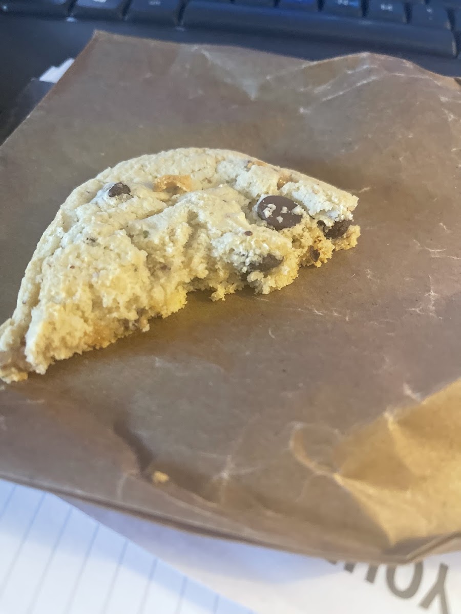 Chocolate chip cookie