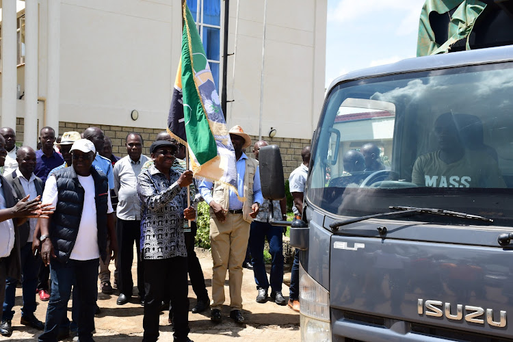 Siaya governor James Orengo flagging of food supplies to flood victims in the county.
