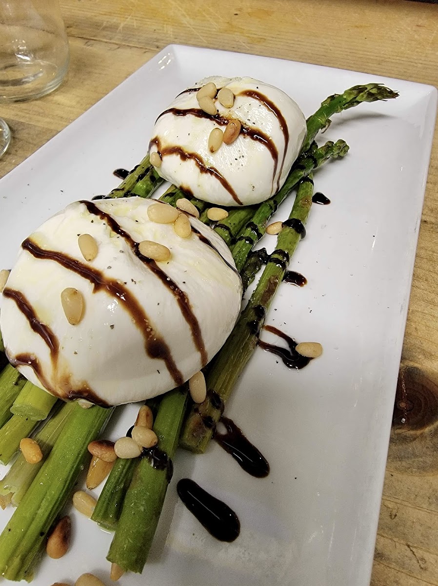 Burrata Asparagus