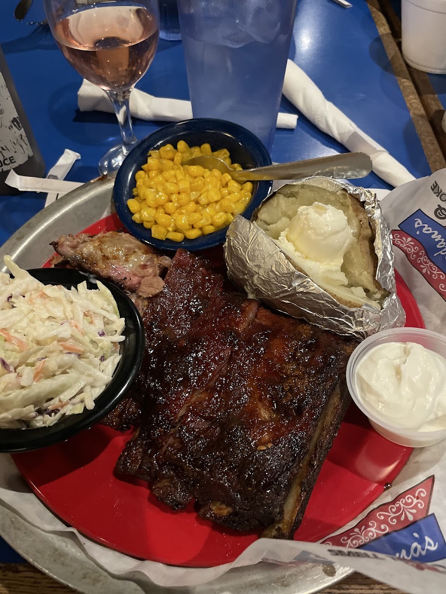 The ribs are insanely good!