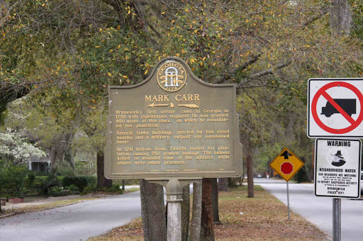 Brunswick´s first settler came to Georgia in 1738 with Oglethorpe´s regiment. He was granted 500 acres at this place, on which he established his plantation. Several tabby buildings erected by him...