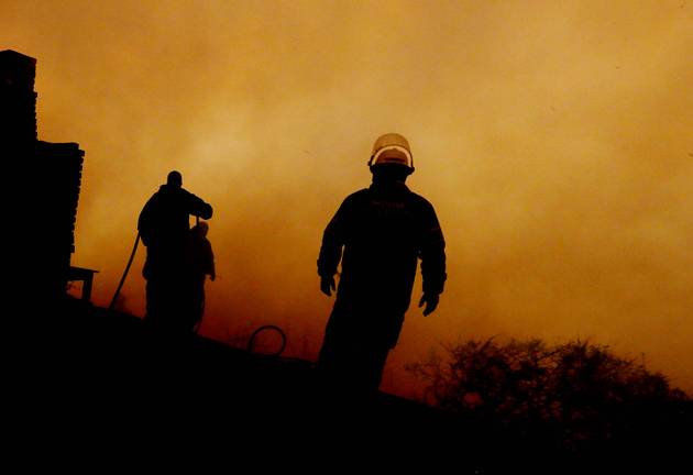 Buffalo Bay was evacuated on Saturday as fires encroached on the community.