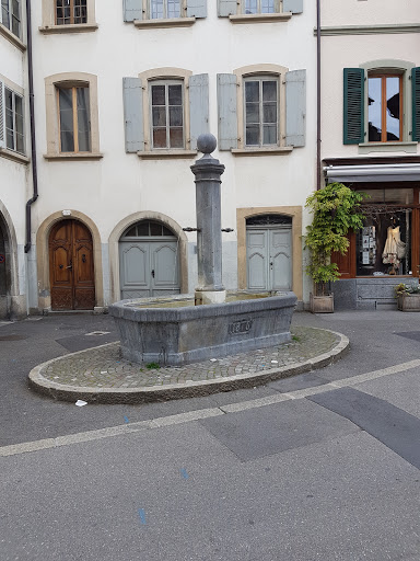 Fontaine de l'ancien Port