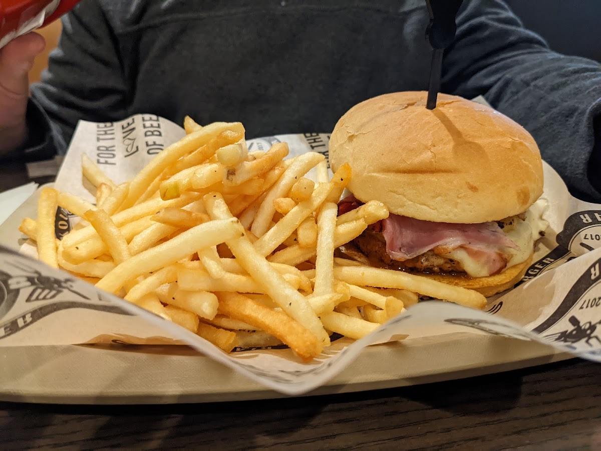 Same...i share because im celiac, husband is not..this was his meal vs mine