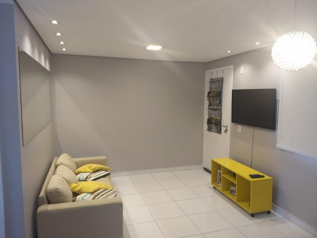 Apartamento com 2 dormitórios à venda, 45 m² por R$ 120.000,00 - Conjunto Manoel Mendes - Uberaba/MG