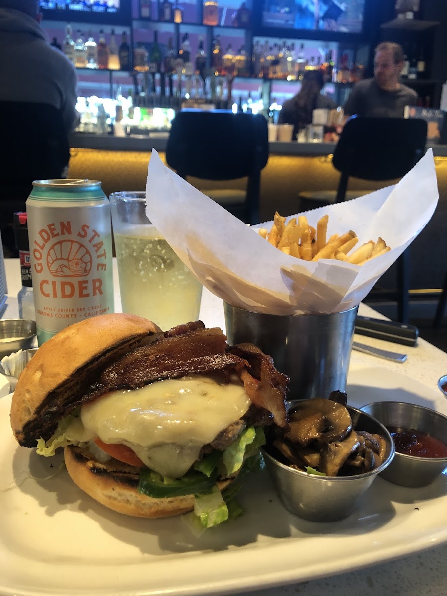 Bison burger /fries/ cider