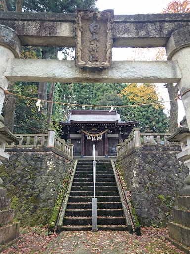 白山神社拝殿