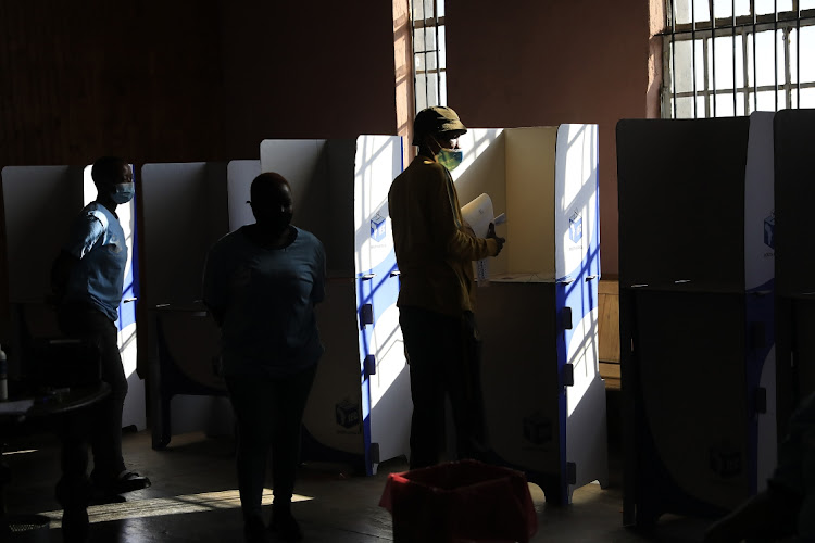 Registered voters cast their ballots in Alexandra, Johannesburg.