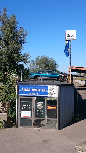 Car on the roof