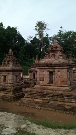 Ngempon Temple